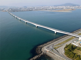 吉野川サンライズ大橋（全景）